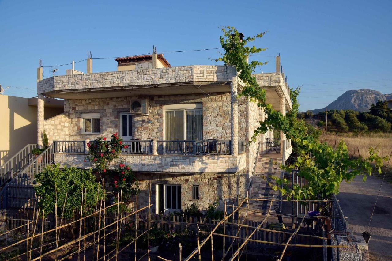 Stone Villa Corinth 外观 照片